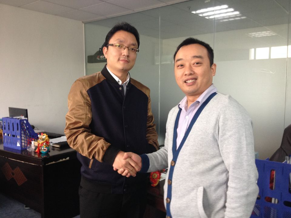 東勝物流，深圳客戶合影留念